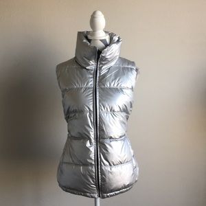 Cute Silver Puff Vest! Old Navy SZ Large
